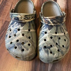 Camp crocs